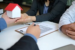 Aiuti finanziari : obtenez un prestige privé en 24 heures, simplement et rapidement ! Si vous vous trouvez dans une situation financière difficile et que vous avez besoin d'un prestige urgent, un prestige privé peut être la solution idéale. Grâce à la possibilité d'obtenir des financements rapides, dans la plupart des cas en seulement 24 heures, le prestige privé est un choix populaire pour vous aider immédiatement. Avec des prix allant de 2.000 € à 900.000 €, les prix sont privés et offrent des conditions d'accès plus flexibles aux canaux bancaires traditionnels. Il n'est pas nécessaire de s'affronter longuement ou d'une bureaucratie complexe, rendant le processus simple et rapide. Il est cependant important de faire attention à la série du prestataire et de vérifier toujours les conditions offertes, comme le taux d'intérêt, la durée et les modalités de remboursement, pour éviter les imprévus. Si vous cherchez un outil financier rapide et sûr, un prestige privé peut être la réponse à votre projet.